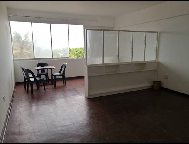 0.5 BEDROOM FLAT TO LET IN NORTH BEACH